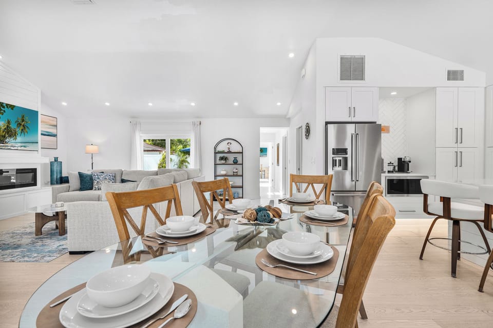 Gather around the large dining table, or whip up your favorite meals in the fully-equipped kitchen.