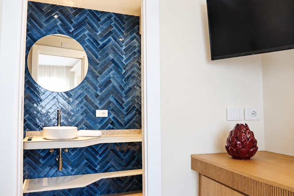 Superior Room, Bay View | Bathroom | Shower, hair dryer, towels, soap
