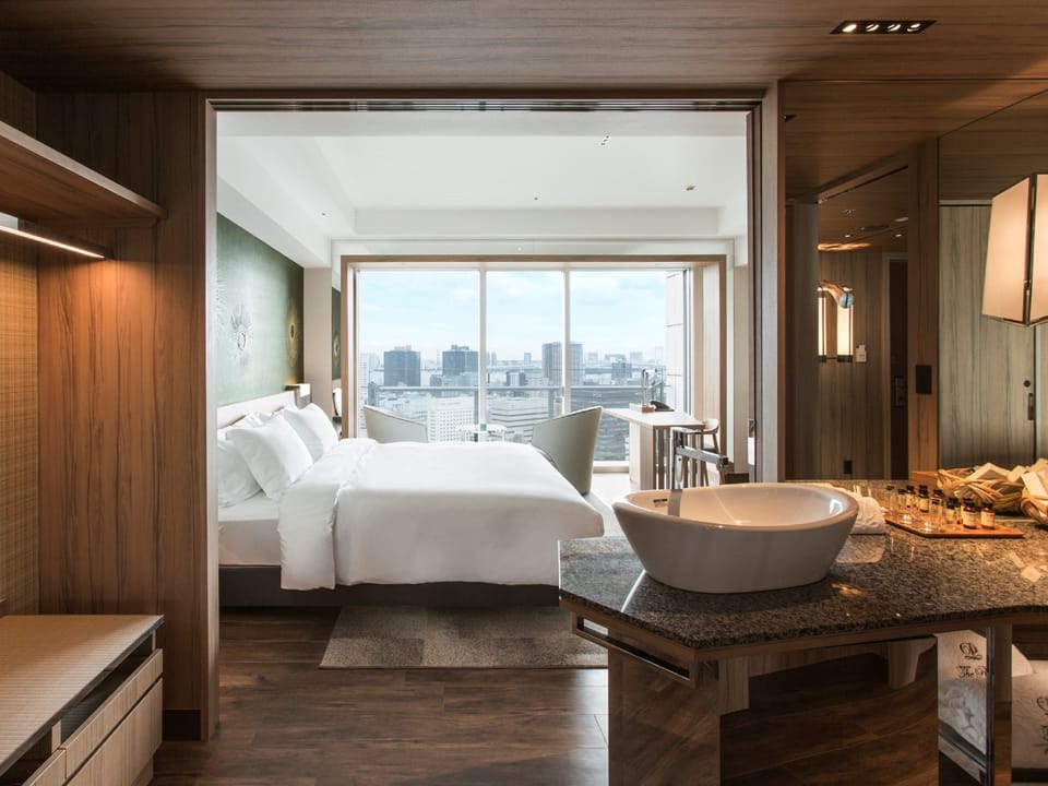 Minibar, in-room safe, desk, blackout drapes