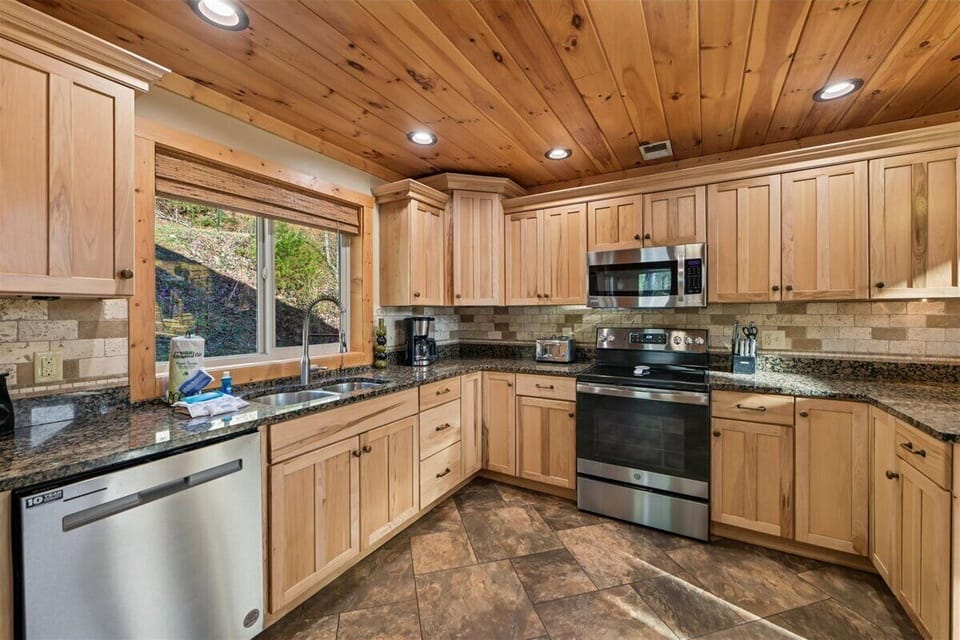 13-Kitchen