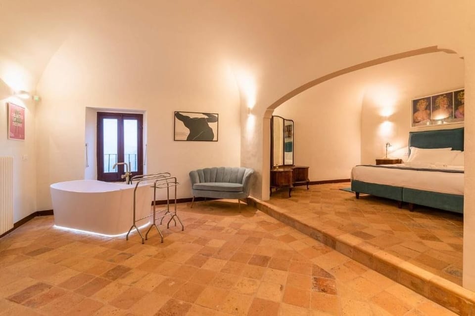 Apartment, Garden View | In-room safe, free WiFi