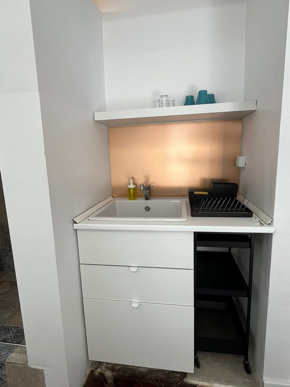 Deluxe Triple Room | Private kitchen