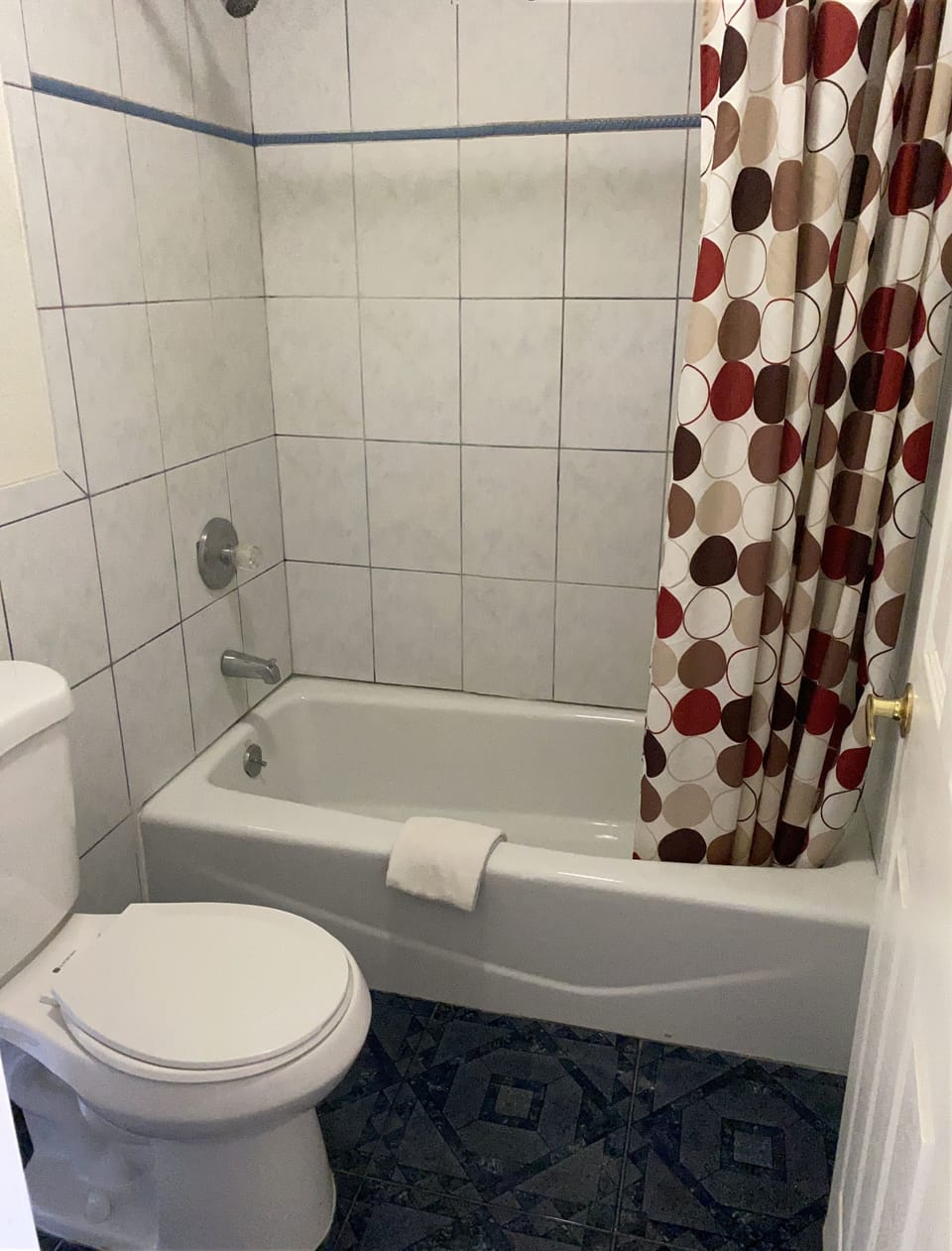 Basic Room | Bathroom | Towels