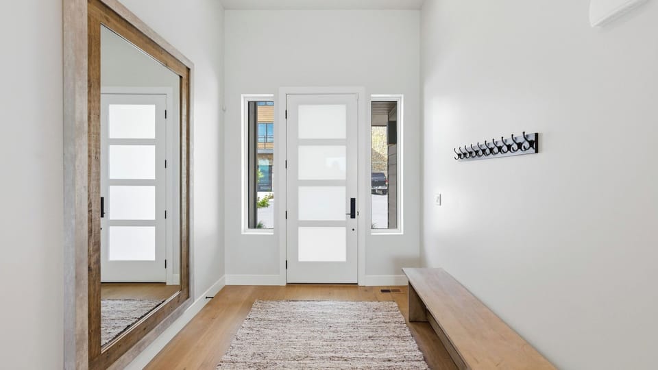 House (5 Bedrooms) | Interior