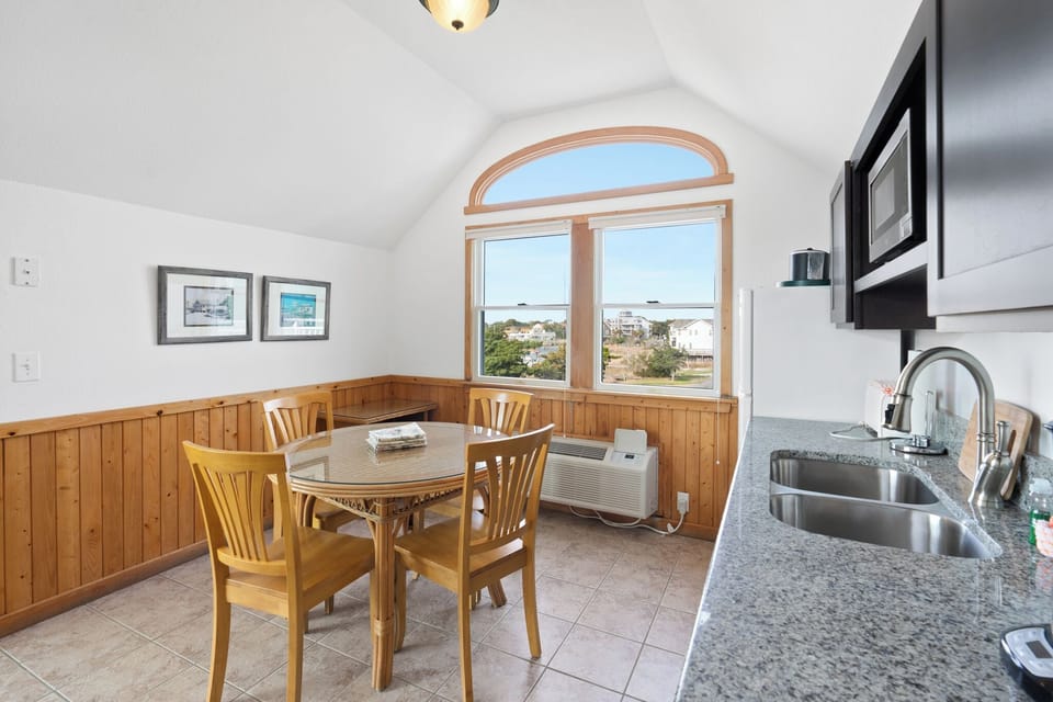 Standard Suite, 1 Bedroom, Non Smoking (Suite 305, Private Deck, Harbor Front) | Private kitchen | Fridge, microwave, coffee/tea maker