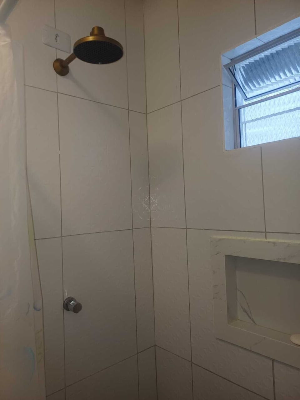 Basic Double Room, Non Smoking | Bathroom