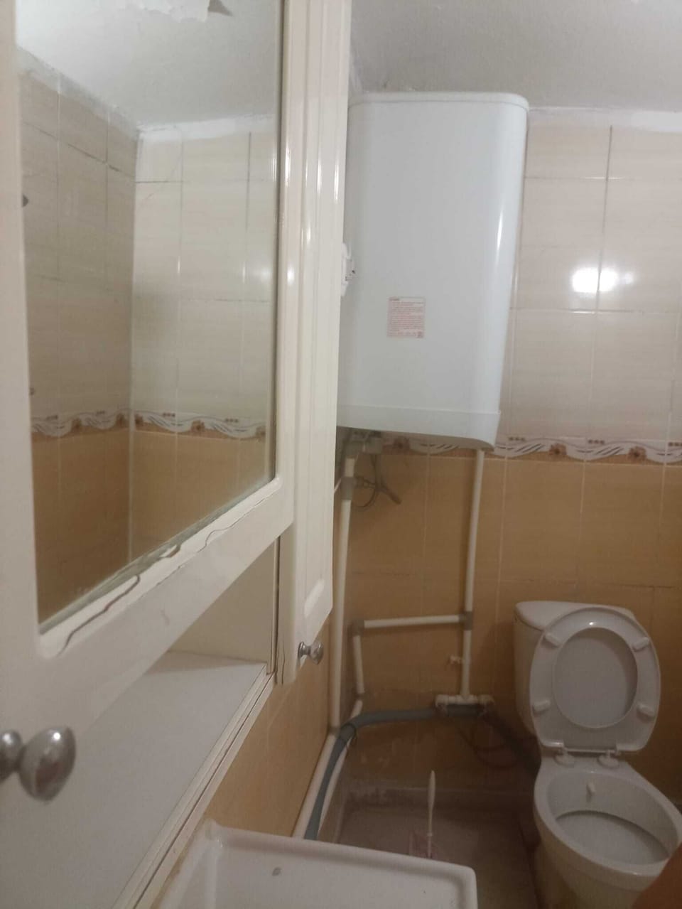 Studio Suite, City View | Bathroom | Shower, hair dryer, towels, soap