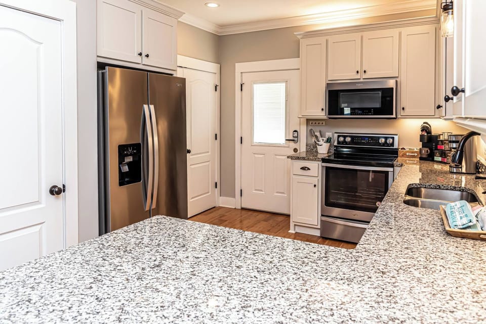 House, 3 Bedrooms, Patio | Private kitchen