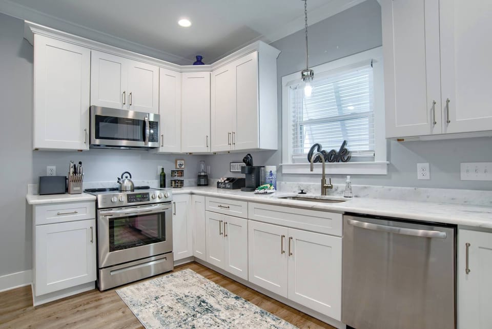 House, 3 Bedrooms, Smoking, Patio | Private kitchen