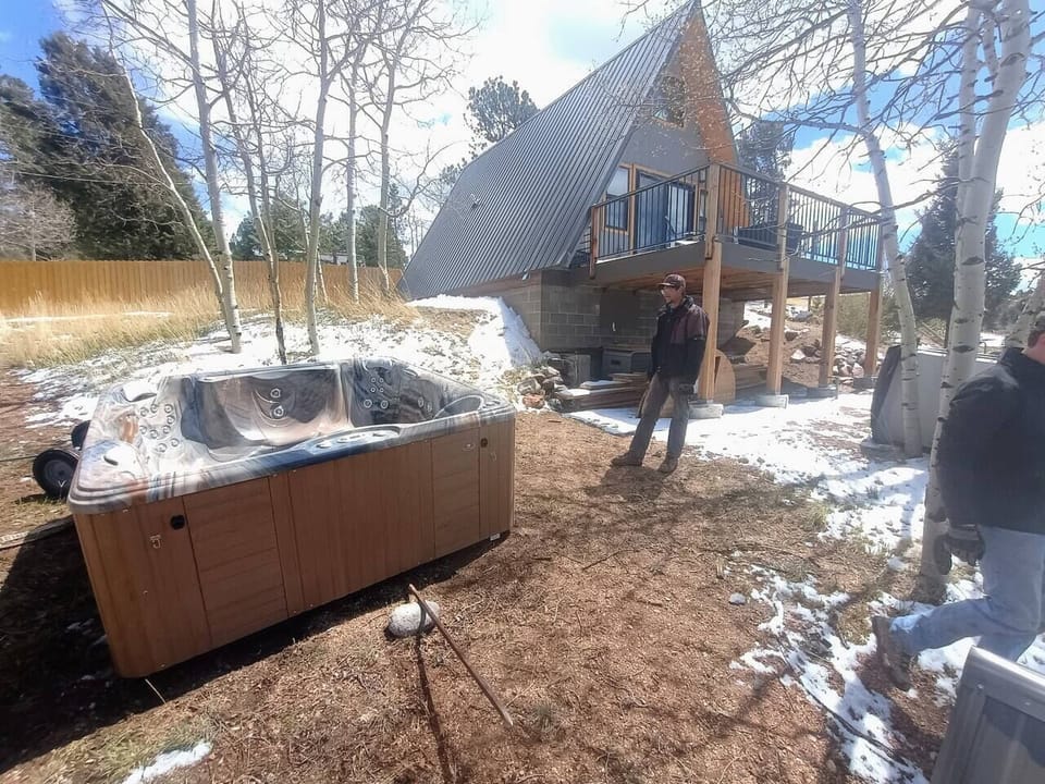 Outdoor spa tub