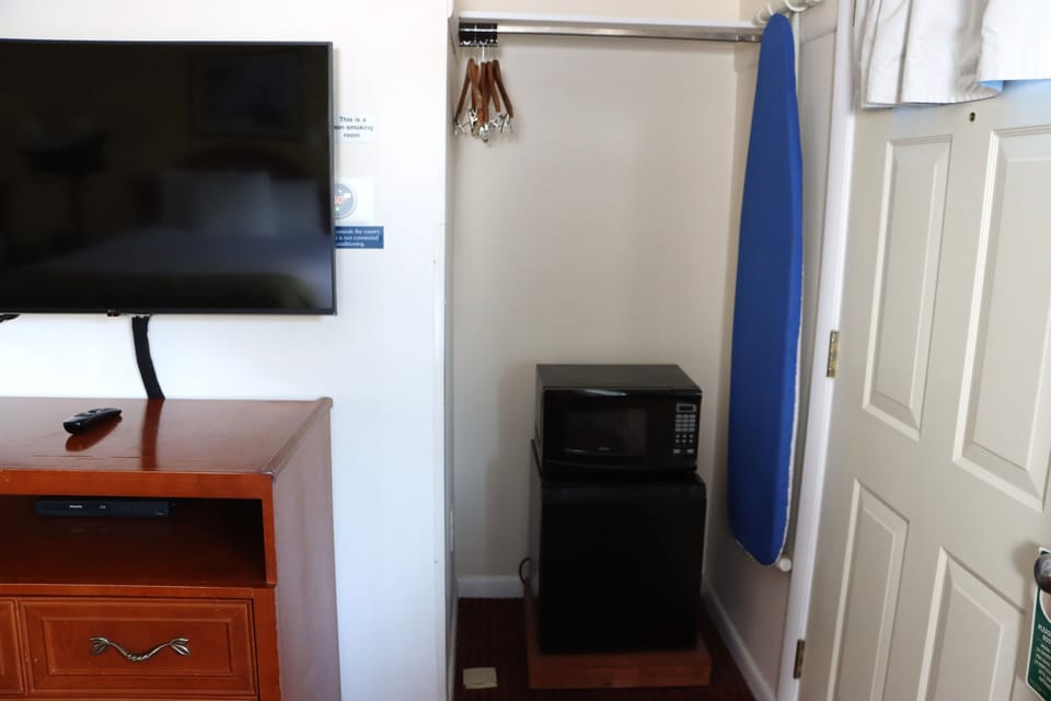 Standard Room, 2 Queen Beds | Individually decorated, individually furnished, desk, laptop workspace