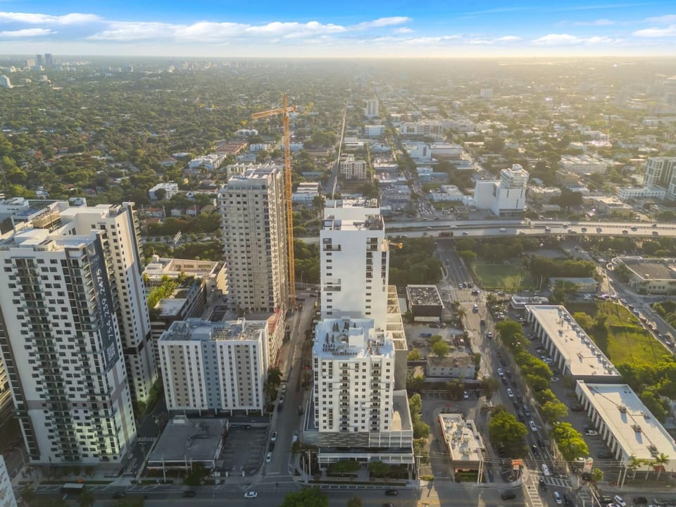 Modern Apartment-Prime Brickell Location in the Heart of Brickell (9859)