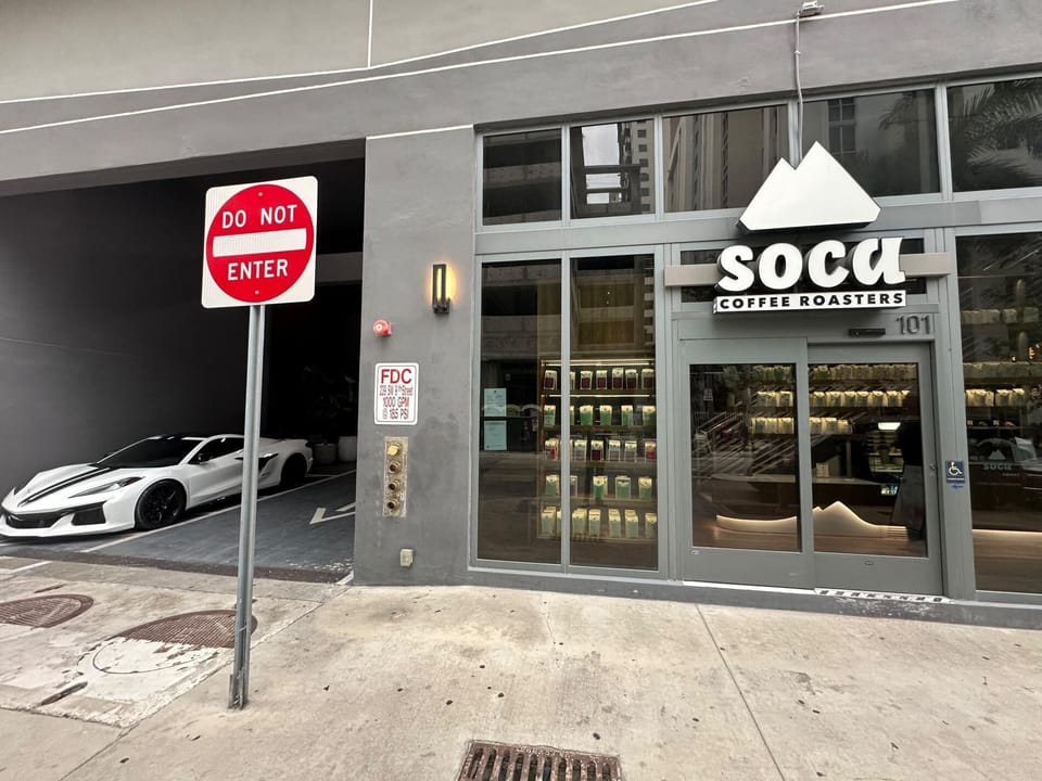 Bright & Modern Brickell Retreat-Prime Location- 7th Floor (9987)
