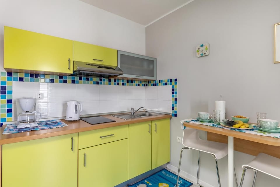 Kitchen and dining area