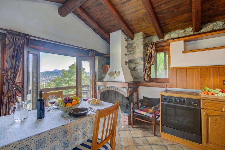 Kitchen and dining area