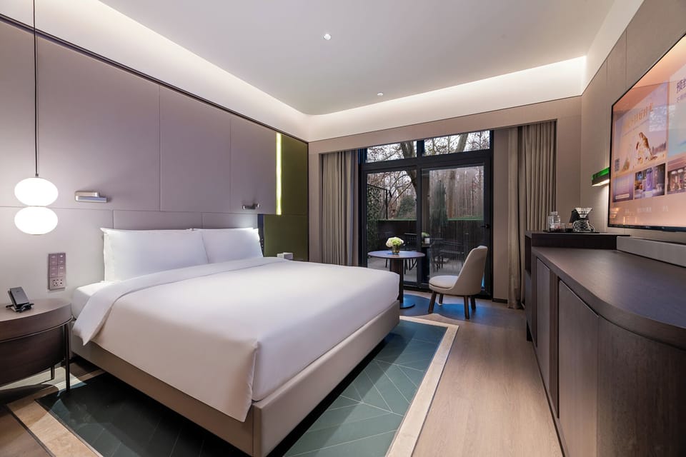Luxury Double Room, City View | Desk, blackout drapes, iron/ironing board, free WiFi