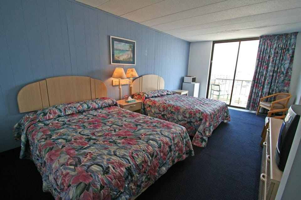 In-room safe, free WiFi, bed sheets