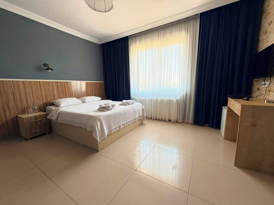 Double Room, City View | Desk, laptop workspace, WiFi (free)