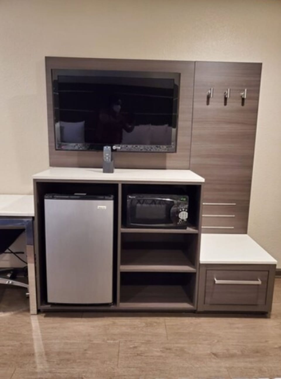 44-inch flat-screen TV with cable channels, TV