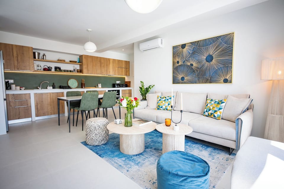 Living space and kitchen
