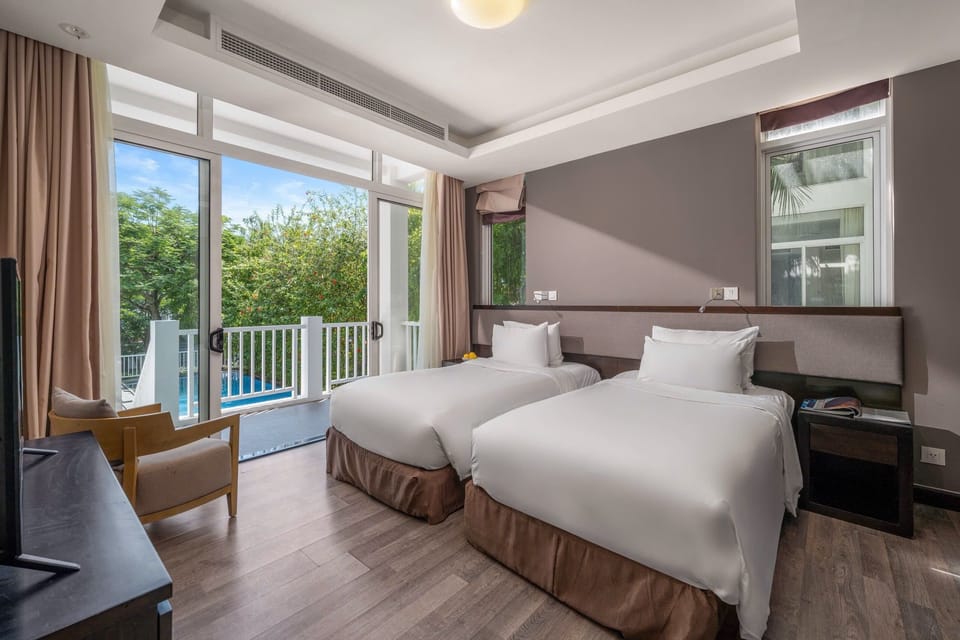 Villa, 6 Bedrooms, Private Pool, Beachside | Premium bedding, desk, blackout drapes, soundproofing