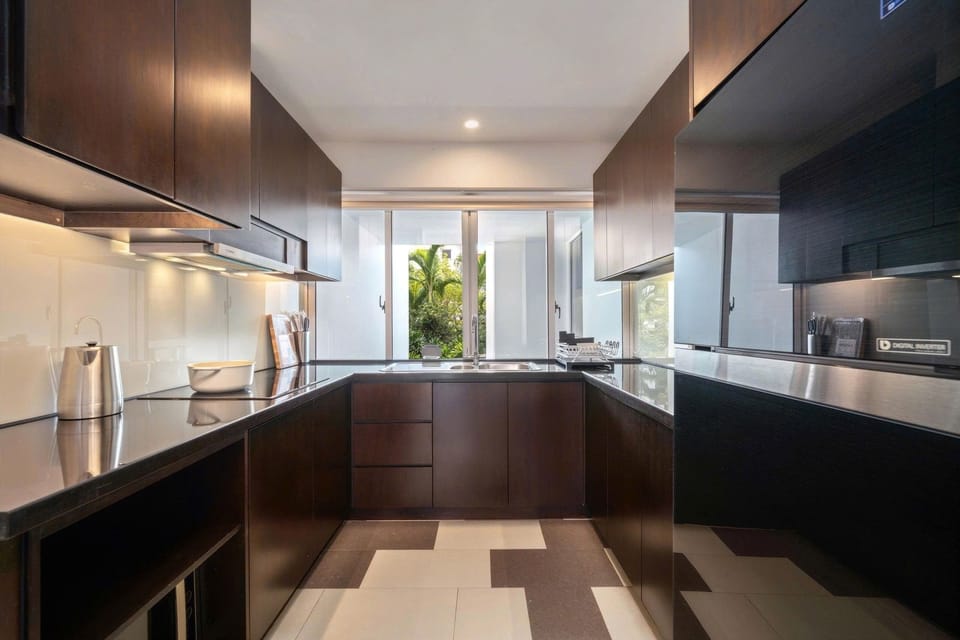 Villa, 6 Bedrooms, Private Pool, Beachside | Private kitchen | Microwave, stovetop, cookware/dishes/utensils