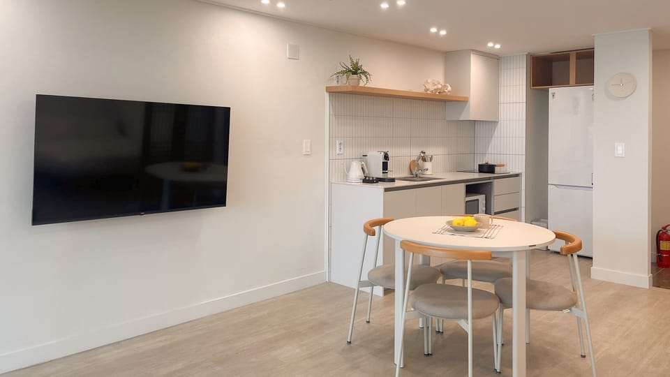 Premier Suite Twin | Dining
