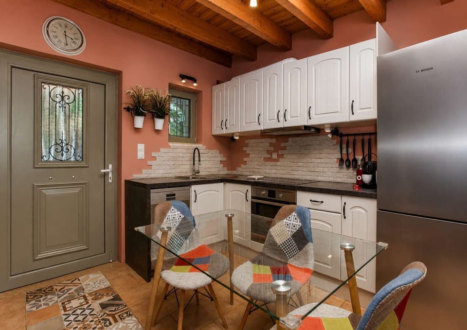 Bright dining area next to the kitchen, perfect for sharing meals and planning the day ahead.