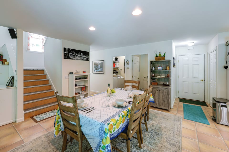 Dining Area | 1st Floor