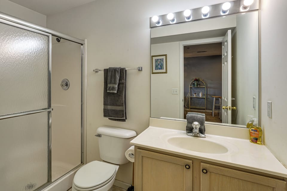 Full Bathroom