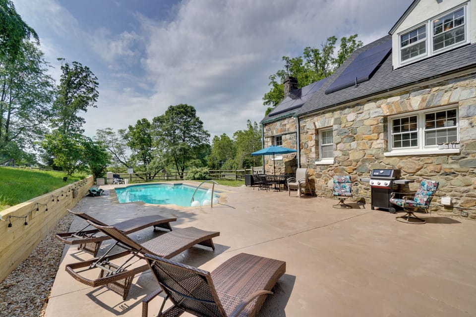 Exterior | Furnished Patio | Private Pool