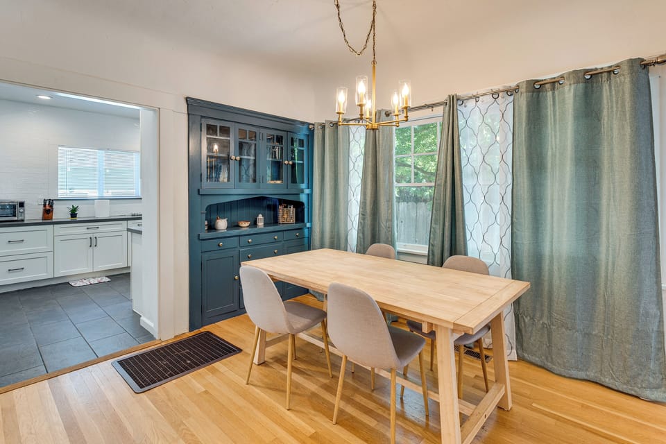 Dining Area | Main Level