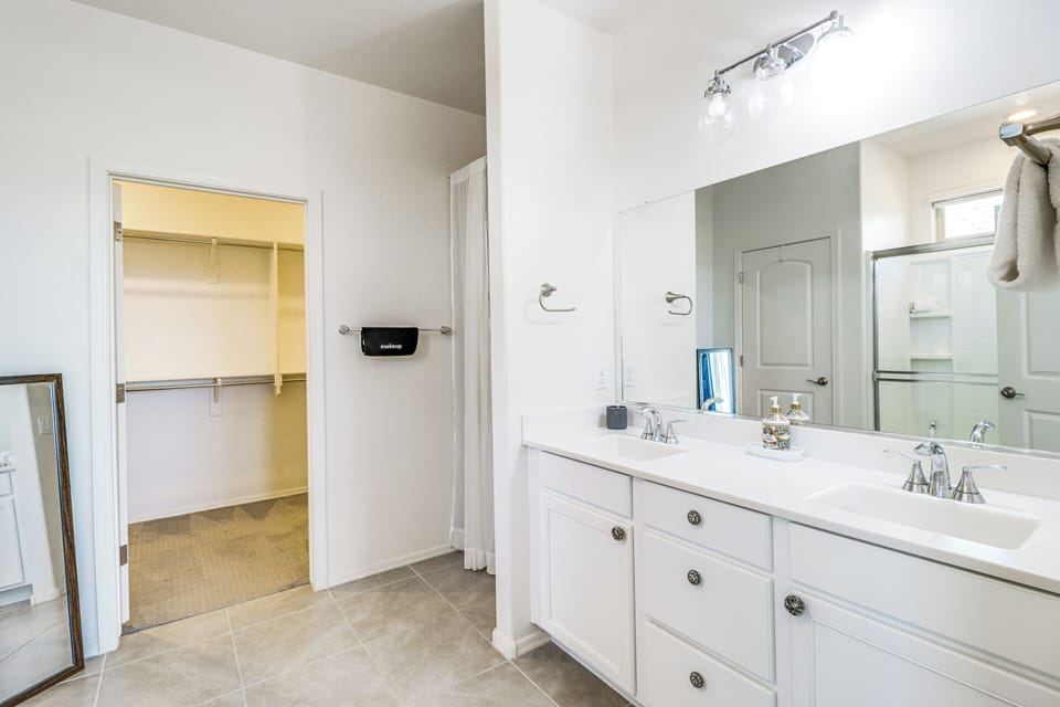 En-Suite Bathroom