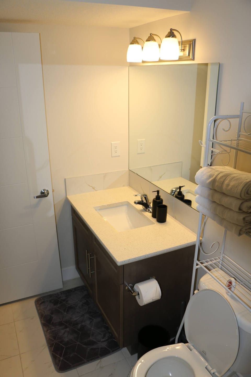 House, 1 Bedroom, Fireplace | Bathroom