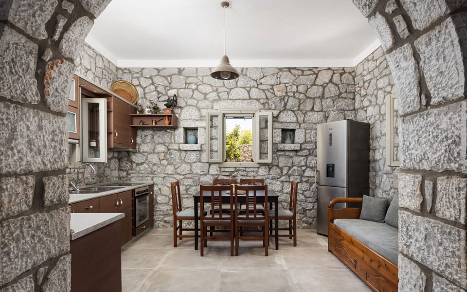 House, Sea View | Private kitchen | Full-size fridge, microwave, oven, stovetop