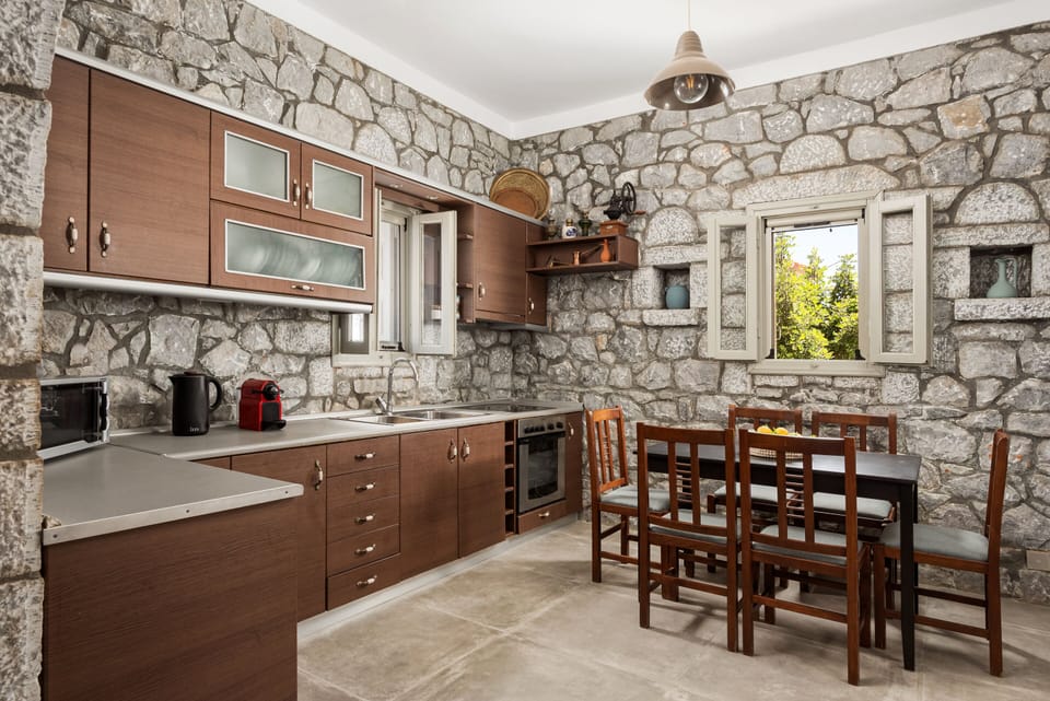 House, Sea View | Private kitchen | Full-size fridge, microwave, oven, stovetop