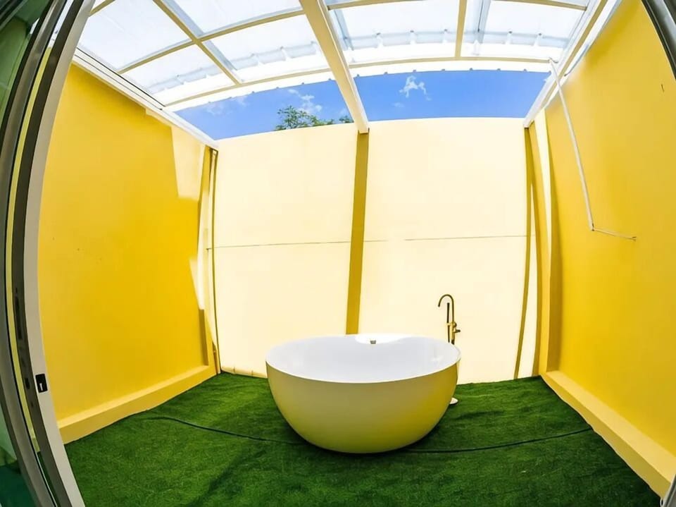 Executive Villa, Balcony, Garden View | Bathroom | Separate tub and shower, free toiletries, hair dryer, towels