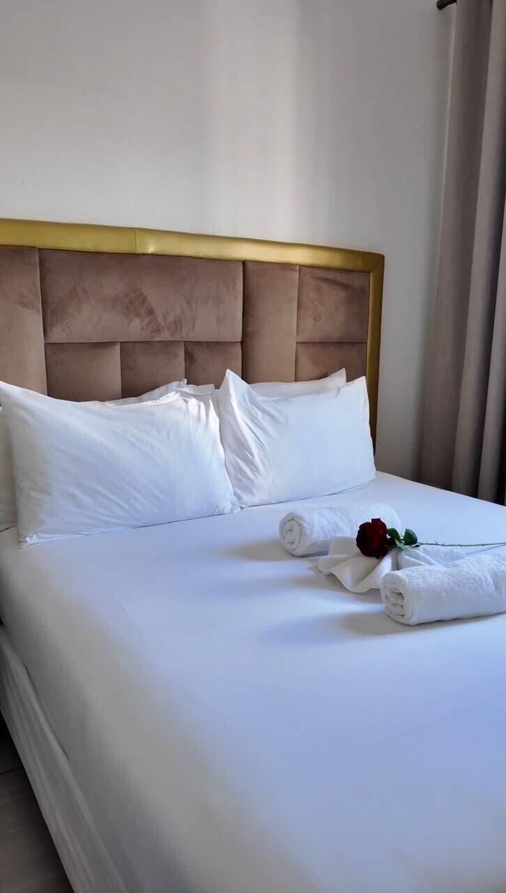 Double Room Single Use | Premium bedding, desk, laptop workspace, iron/ironing board