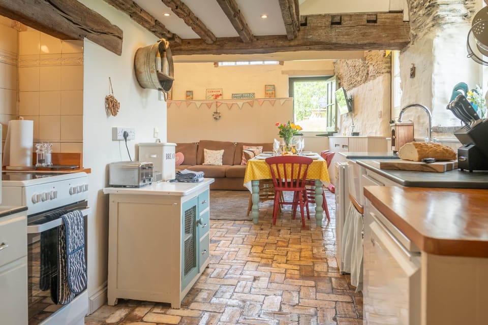 Kitchen-dining