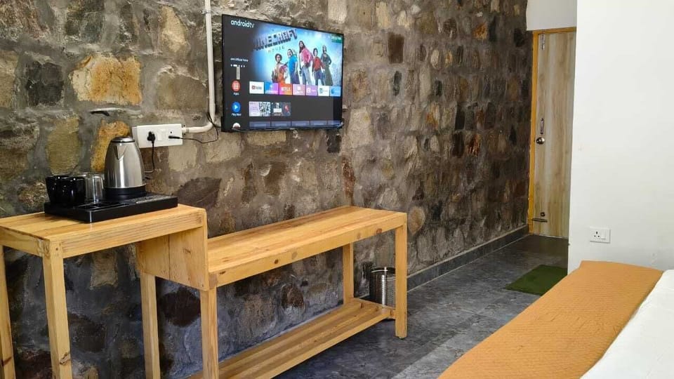 Deluxe Room, Balcony, Mountain View | WiFi (free)