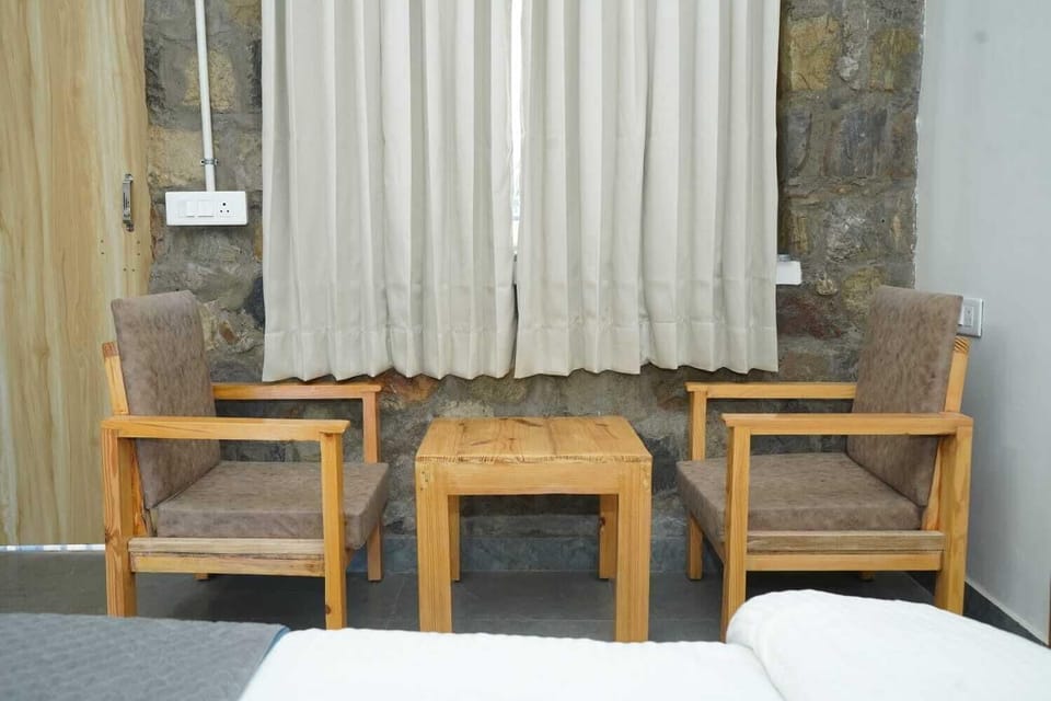 Deluxe Room, Balcony, Mountain View | WiFi (free)