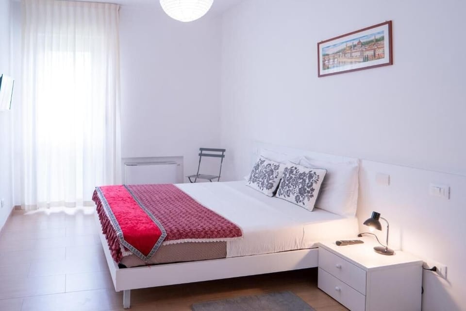 Deluxe Double Room | Iron/ironing board, free WiFi