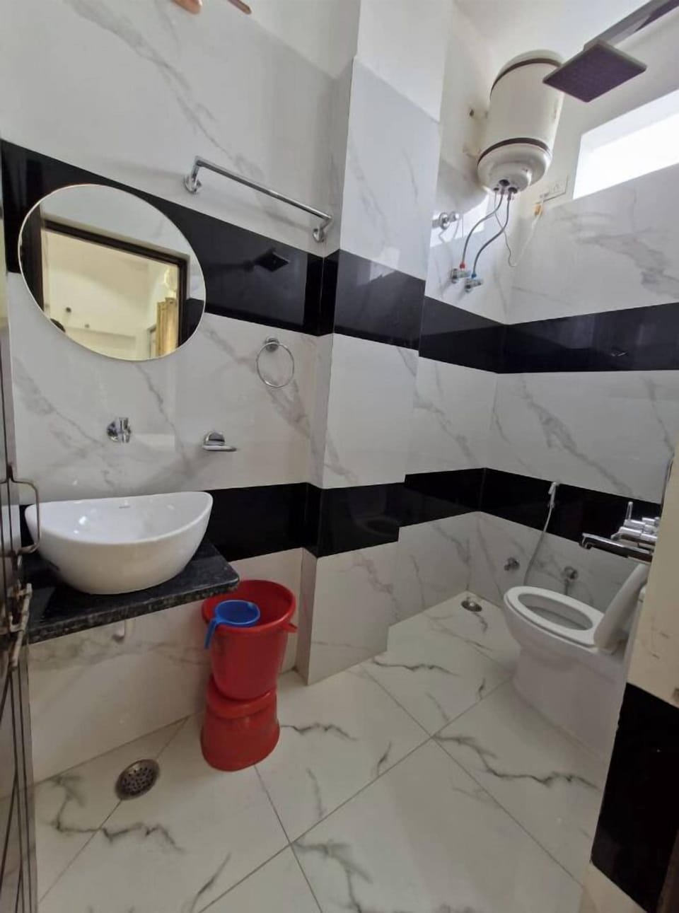 Deluxe Room, City View | Bathroom
