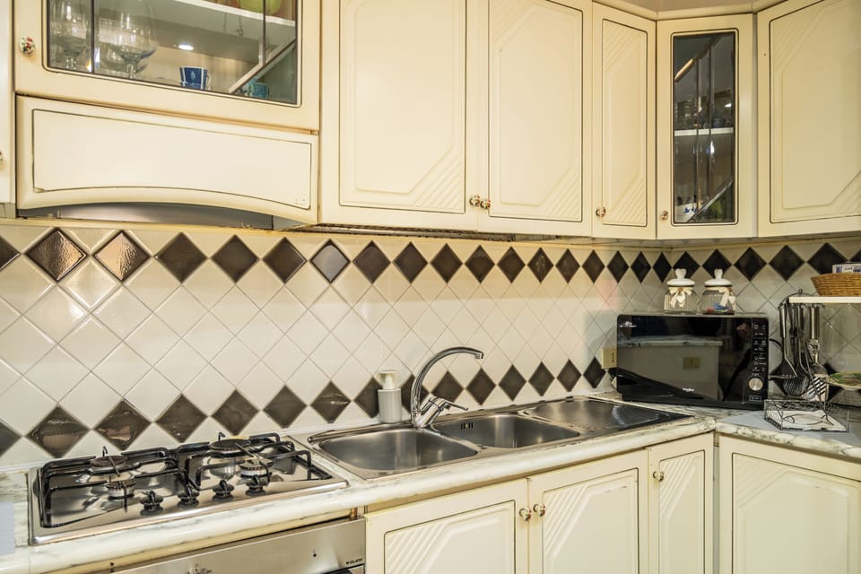 Condo, 2 Bedrooms | Private kitchen