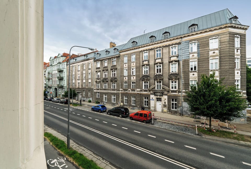 Apartment | Street view