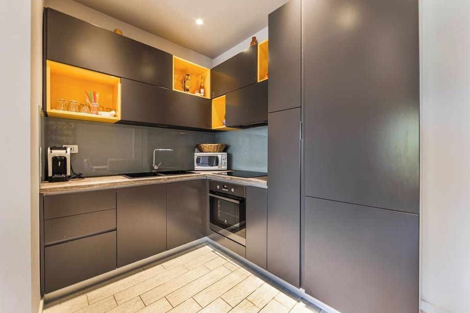 Fully-equipped kitchen