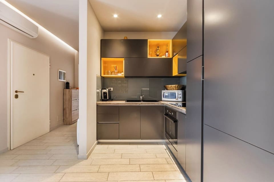 Fully-equipped kitchen