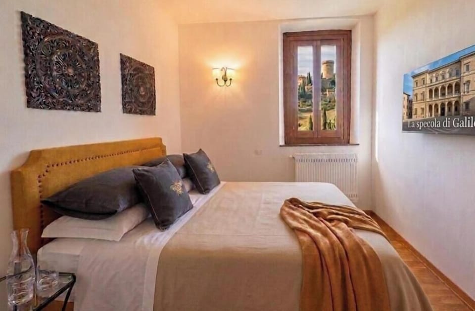 Comfort Triple Room, Hill View | Blackout drapes, soundproofing, iron/ironing board, WiFi (free)