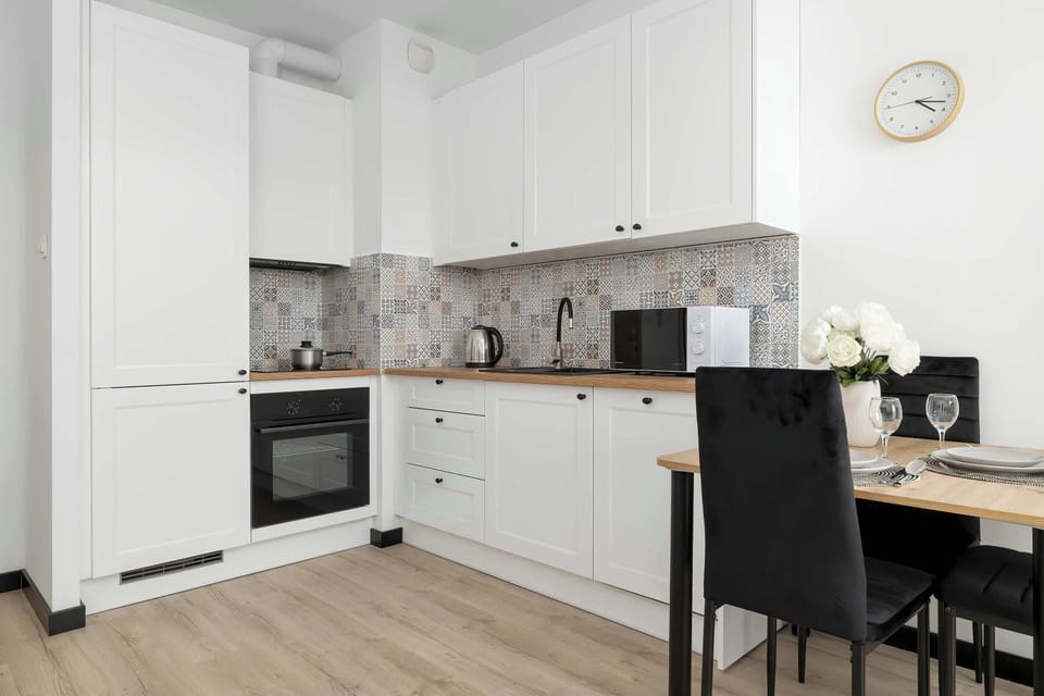 Well-equipped kitchen designed for comfortable short and long stays