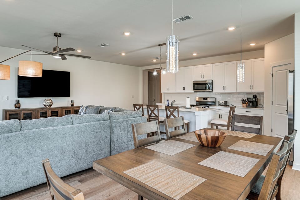 House (4 Bedrooms) | Interior